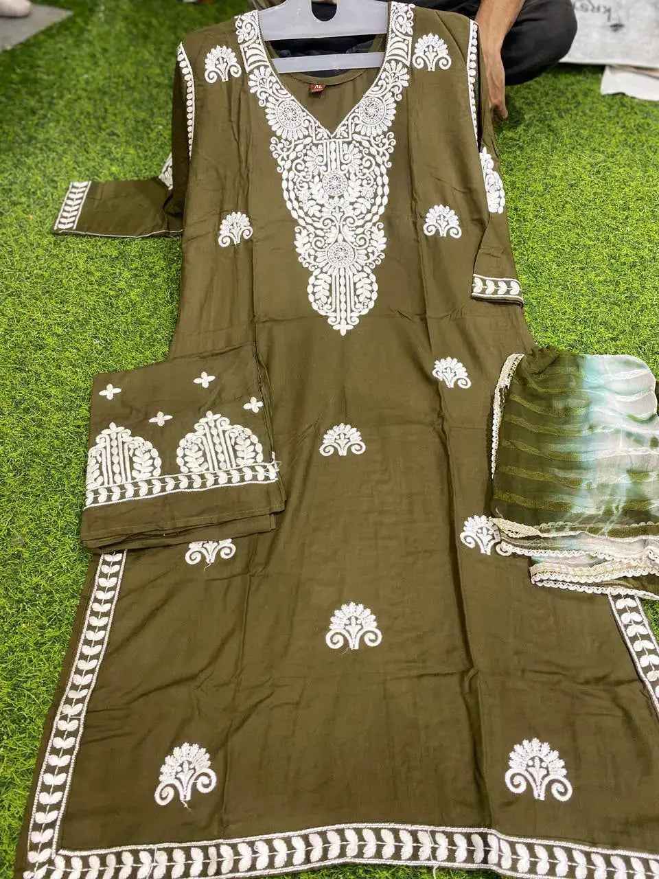 Rayon fabric lucknowi work with plazzo and dupatta 🕊️