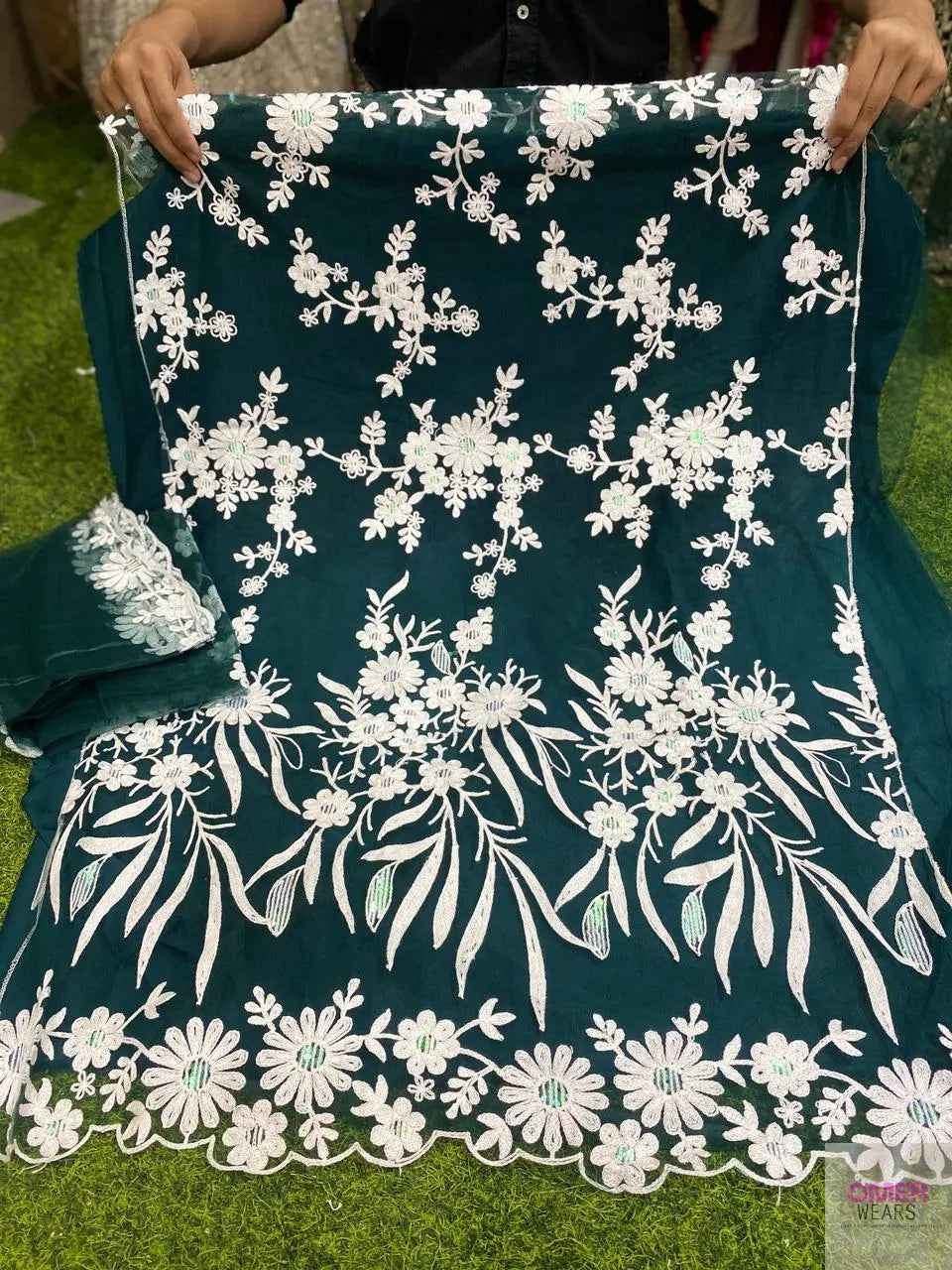 PAKISTANI SUIT WITH DUPATTA UNSTICHED