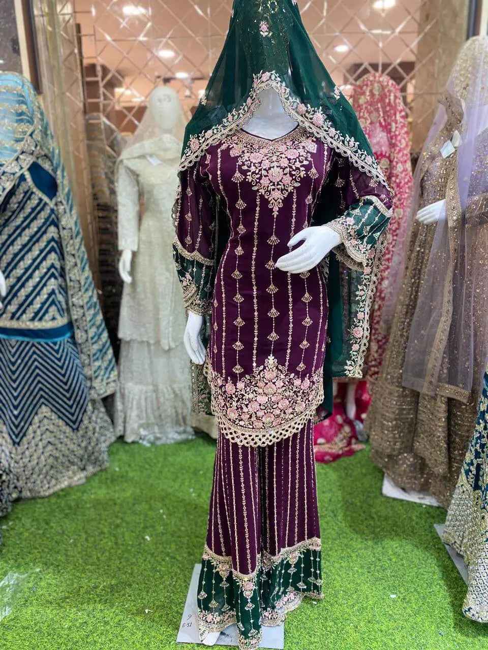 Traditional Pakistani Suit with Dupatta – Bridal & Party Wear ✨