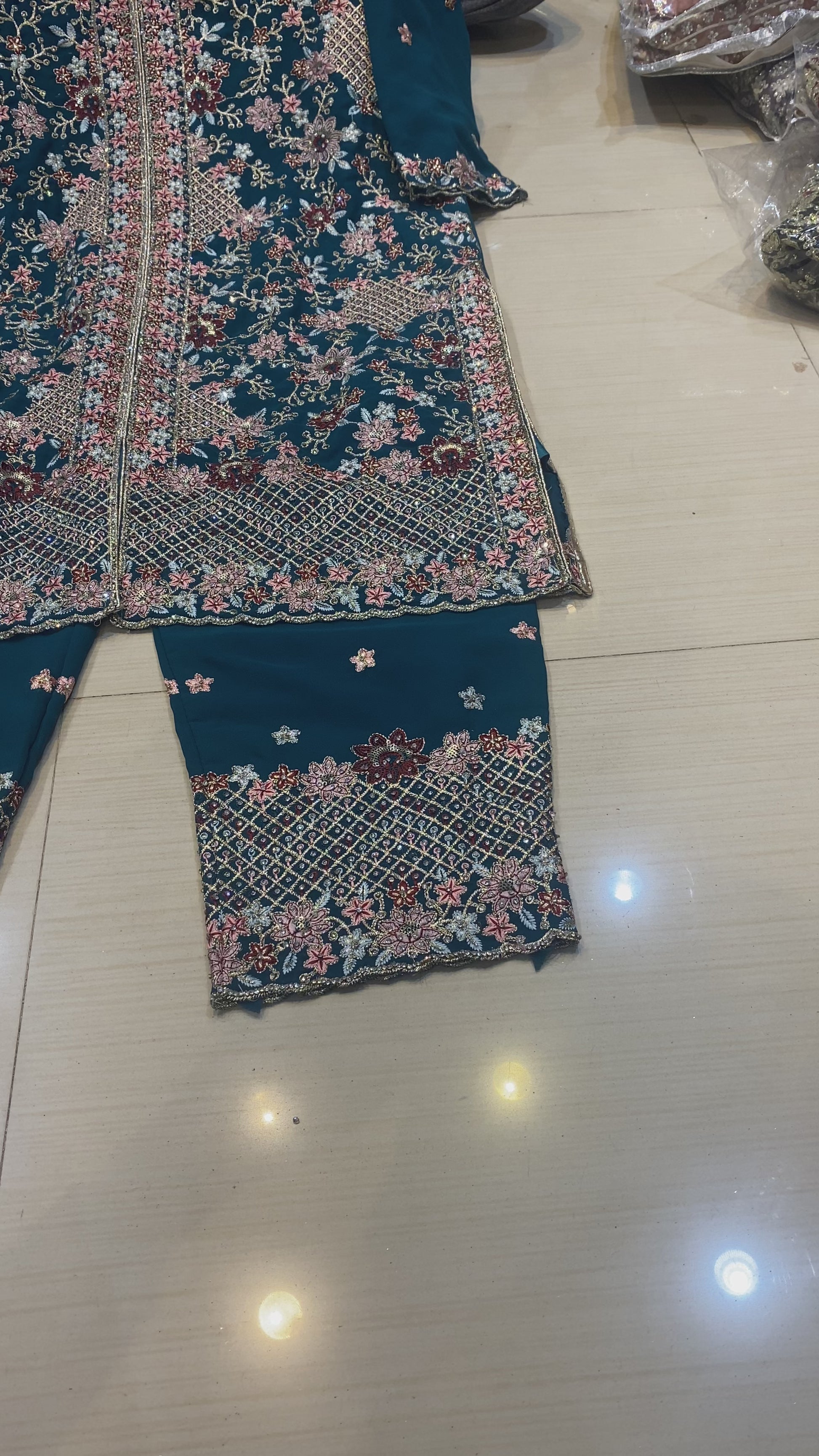 #OmerWears #WomensFashionIndia #HyderabadFashion #EthnicWearForWomen #BridalCouture #PakistaniSuits #PartyWearDresses #CoOrdSets #LuxuryEthnicWear #IndianDesignerWear #FestiveOutfits #WeddingSeasonLook #ShopIndianStyle #Fashion2025