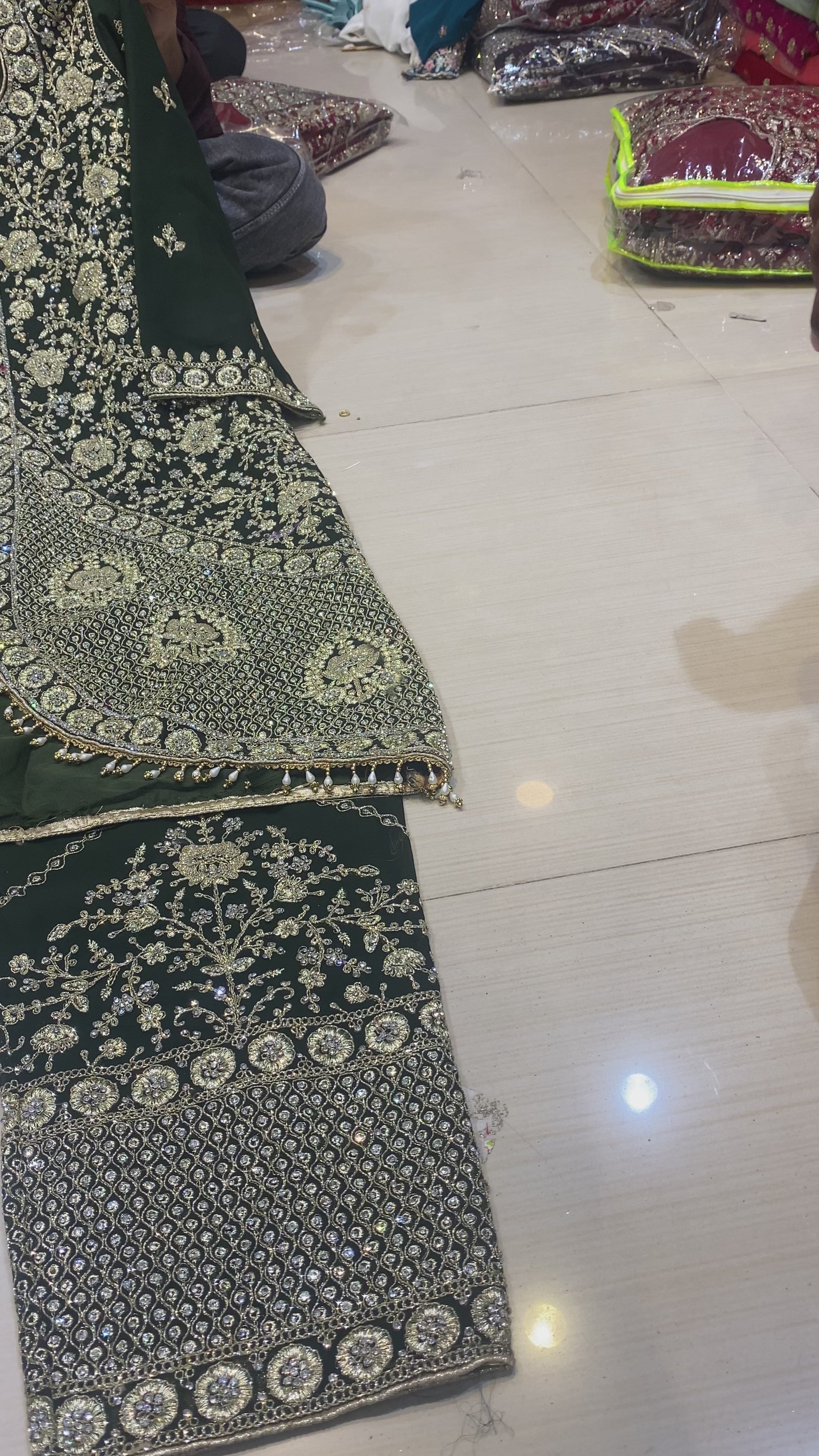 #OmerWears #WomensFashionIndia #HyderabadFashion #EthnicWearForWomen #BridalCouture #PakistaniSuits #PartyWearDresses #CoOrdSets #LuxuryEthnicWear #IndianDesignerWear #FestiveOutfits #WeddingSeasonLook #ShopIndianStyle #Fashion2025